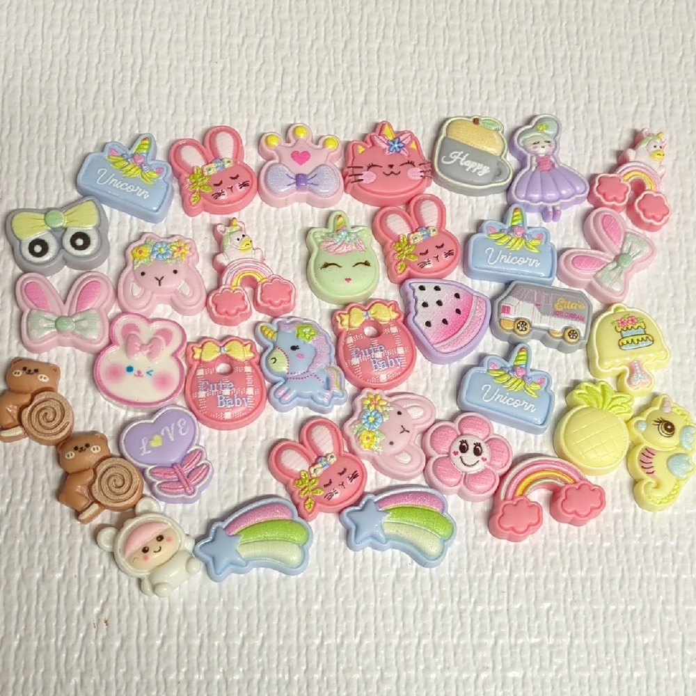 🧡5/$10🧡M21 Assorted Adorable Resin Cabochons for Crafts
